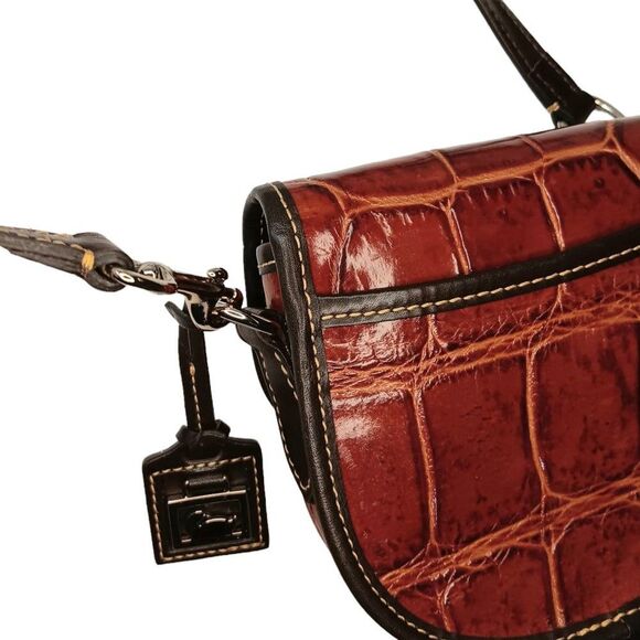 Dooney and Bourke Brown Red Faux Crocodile Embossed Small Mini Crossbody Purse - Picture 11 of 16